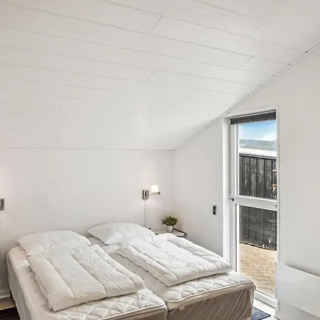 Stunning In V With Wifi エスビャール